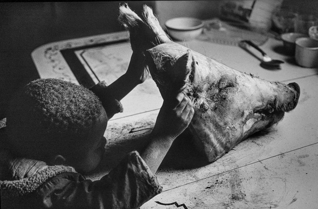 eugene richards the run-on of time d.d. teoli jr. (85)